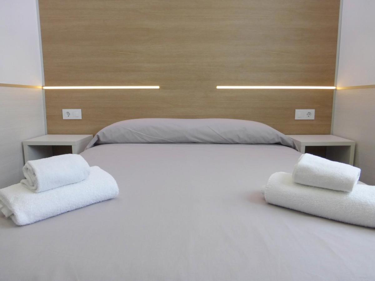 Rentalmar Navarra Family Suites Salou Oda fotoğraf