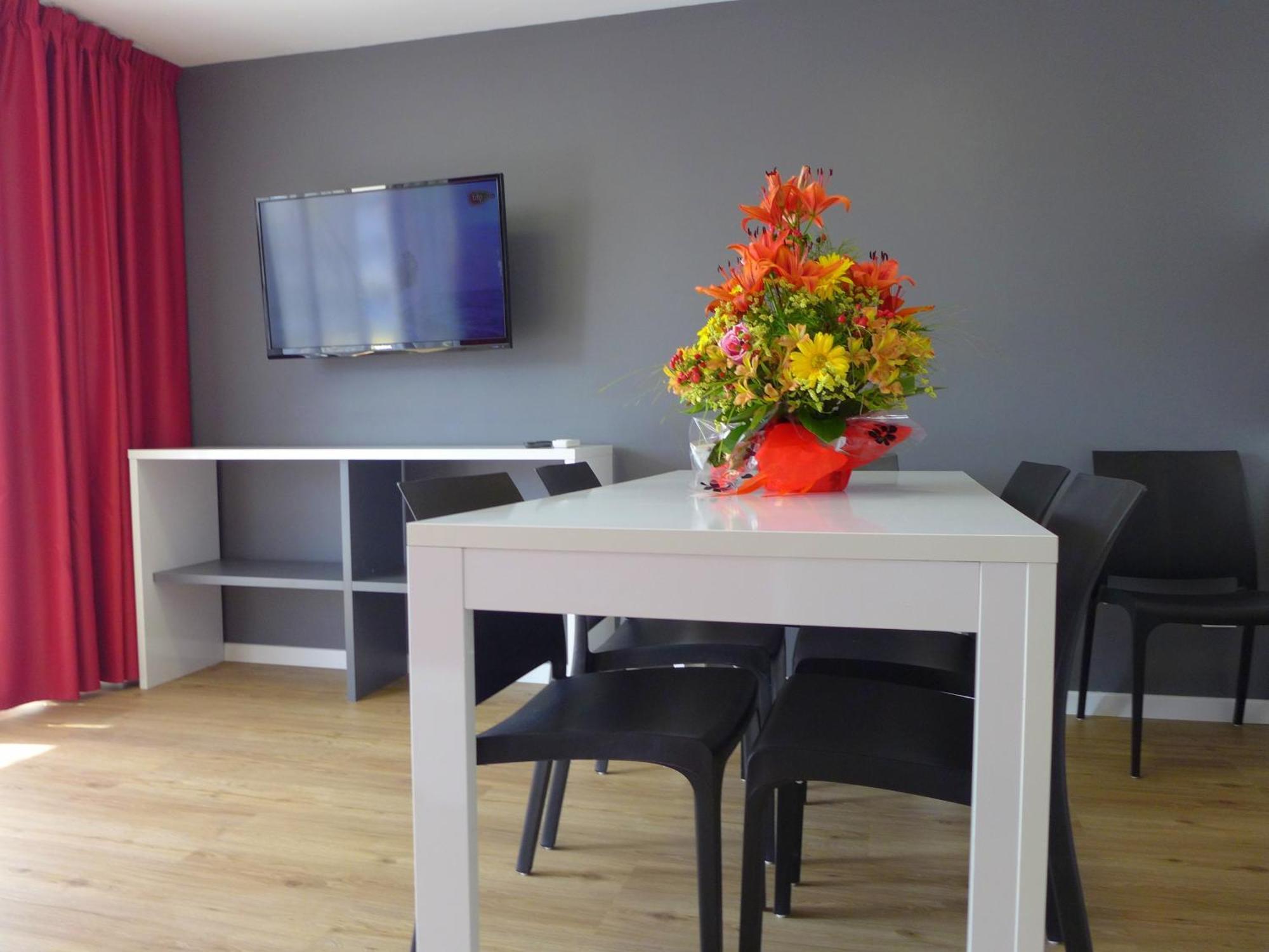 Rentalmar Navarra Family Suites Salou Oda fotoğraf