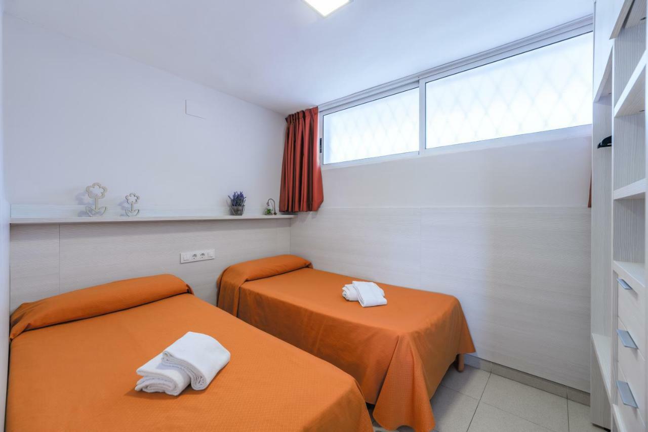 Rentalmar Navarra Family Suites Salou Dış mekan fotoğraf