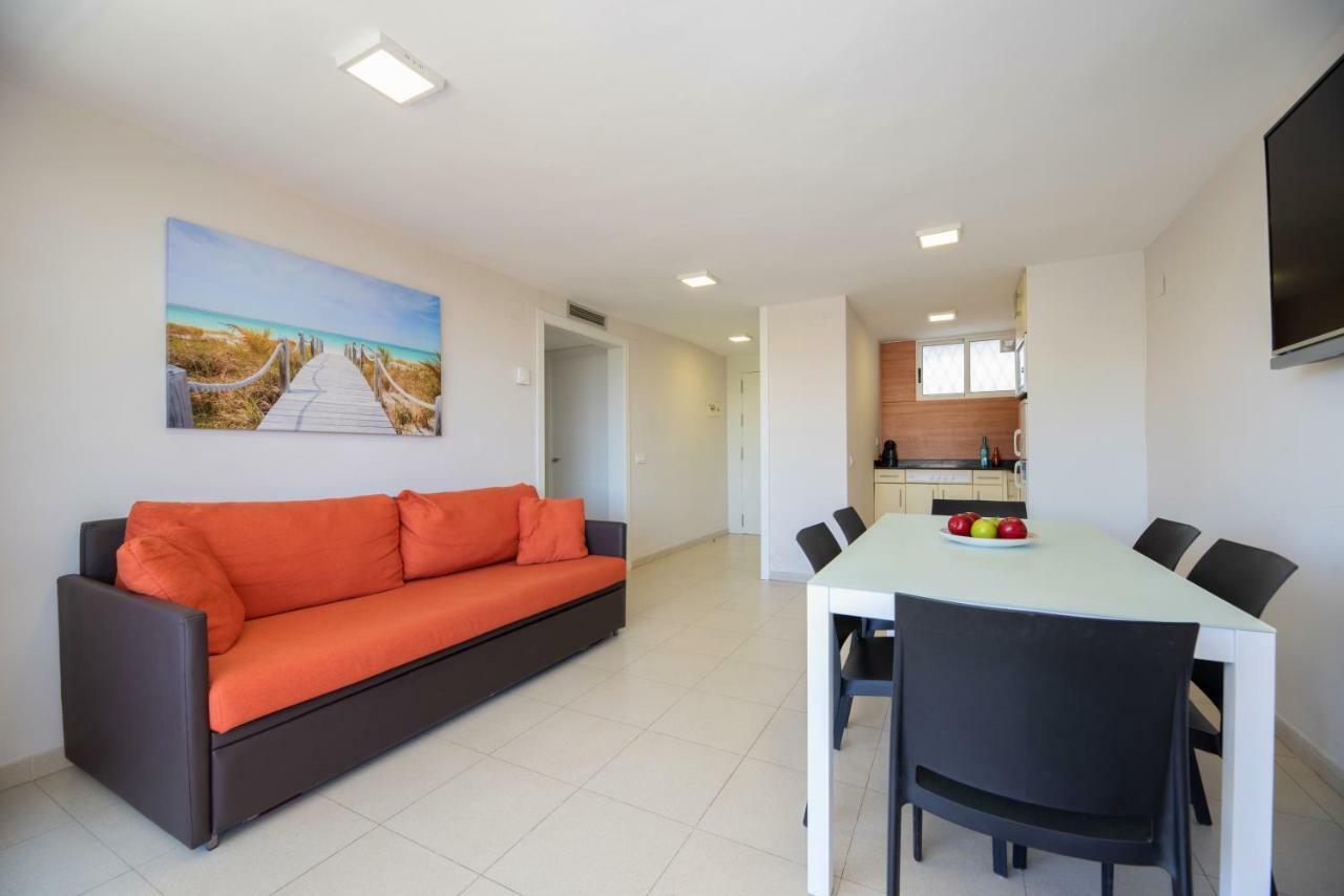 Rentalmar Navarra Family Suites Salou Dış mekan fotoğraf