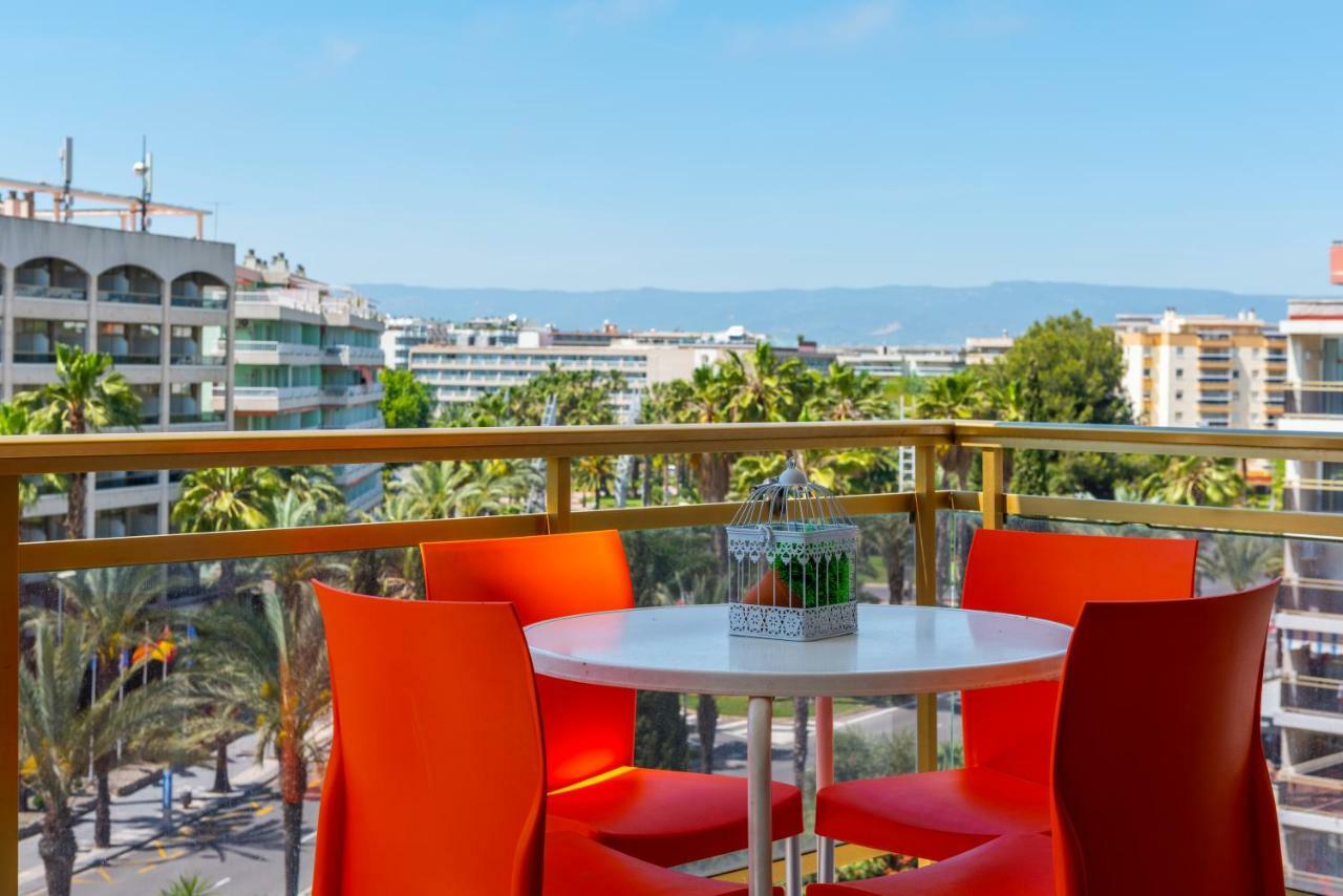 Rentalmar Navarra Family Suites Salou Oda fotoğraf
