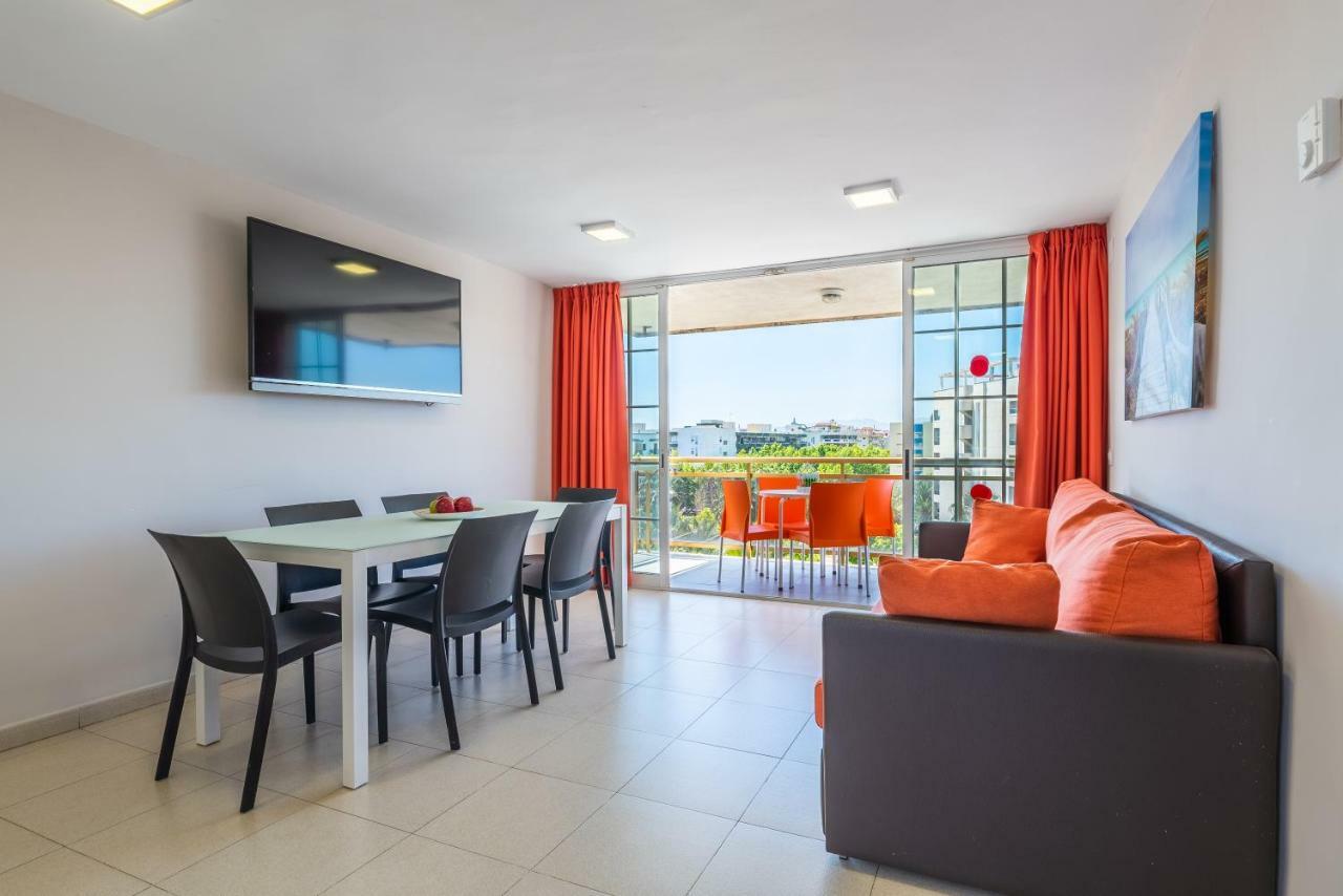 Rentalmar Navarra Family Suites Salou Dış mekan fotoğraf